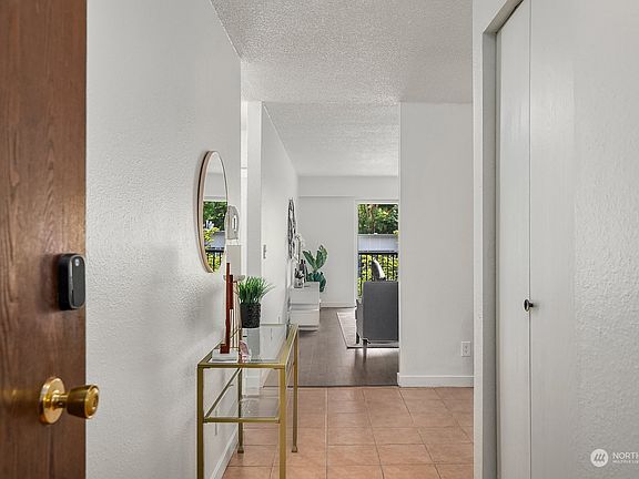 5th image of 14630 NE 32nd Street #E18
