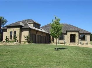 5385 S Castlebay Dr, Springfield, MO 65809
