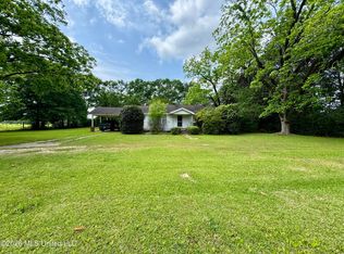 2743 Mississippi #13, Lumberton, MS 39455