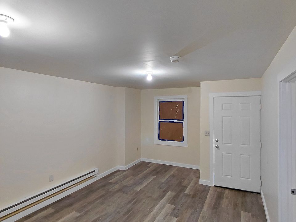 1st image of 398-400 S Main St #9