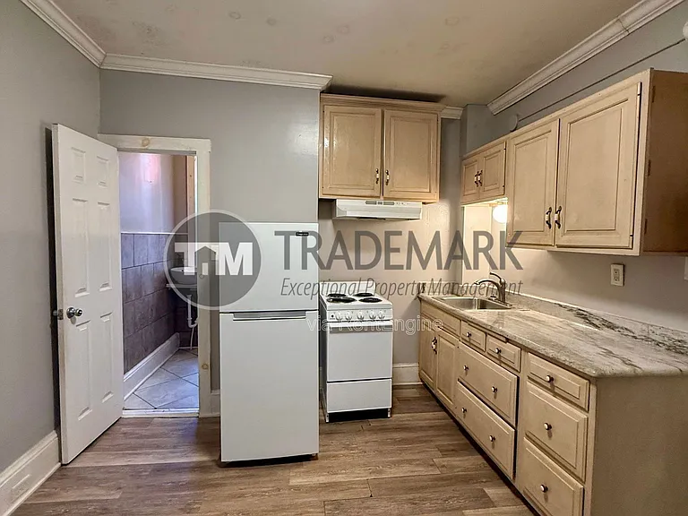 112 S Prince St #1 — Photo 2