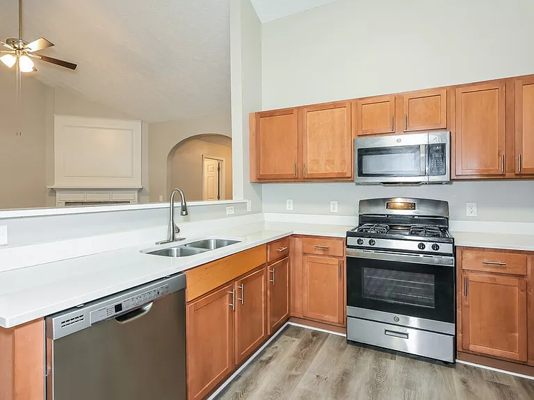 3116 Baywood Ct — Photo 8