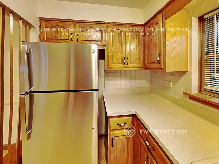 10933 S Tripp Ave — Photo 8