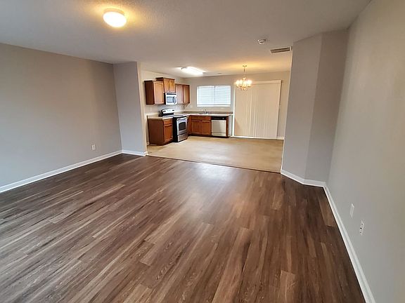 4th image of 10023 Chariden Dr