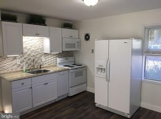 5700 Stillwell Rd, Rockville, MD 20851