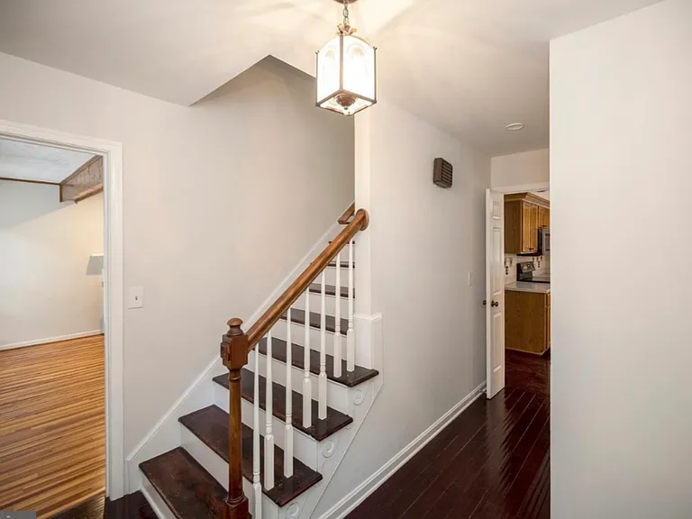 13 Franklin St — Photo 6