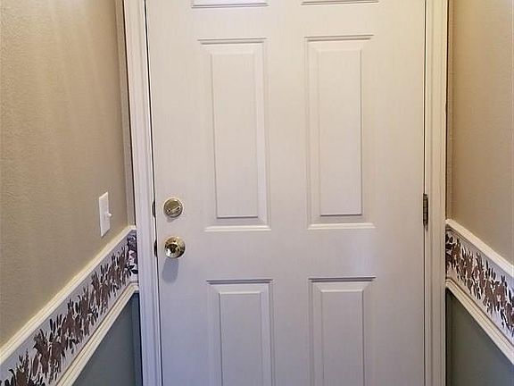 4th image of 119 Garrett St