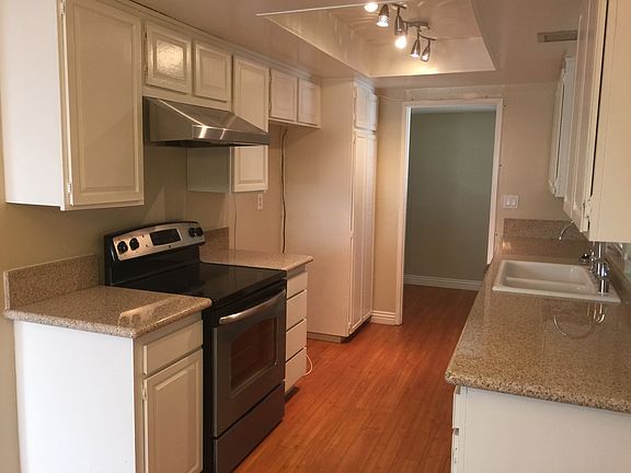 4th image of 1130 Arcadia Ave Unit A