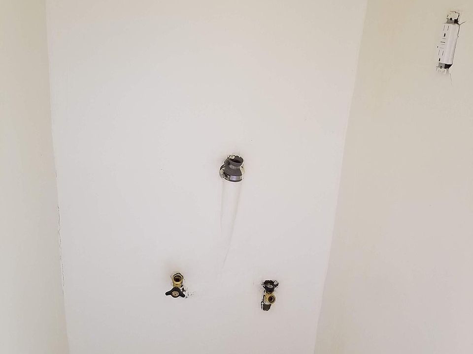 1st image of 1327 46th St APT 3F