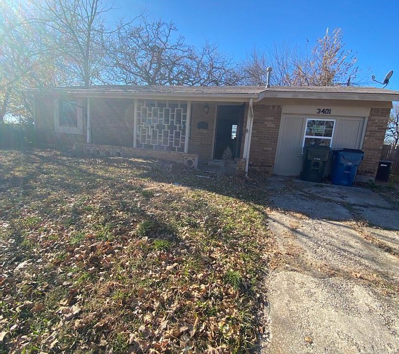 2nd image of 3401 Parkwoods Ln