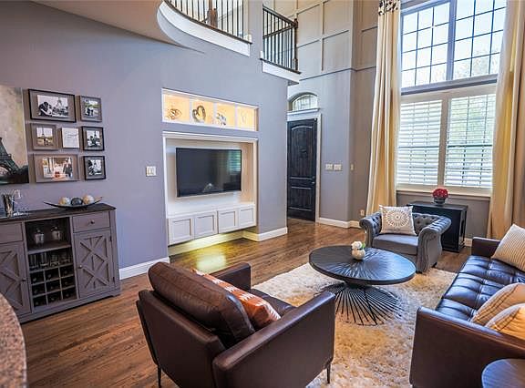 2nd image of 4015 Cascade Sky Dr