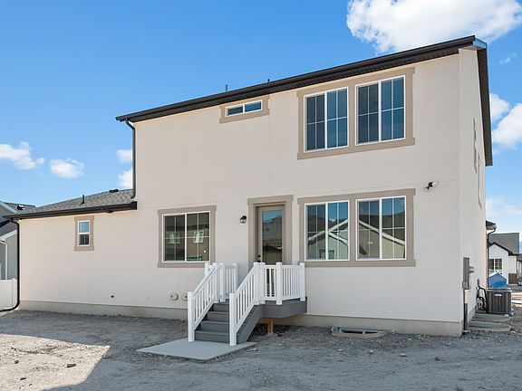2500 Farmhouse