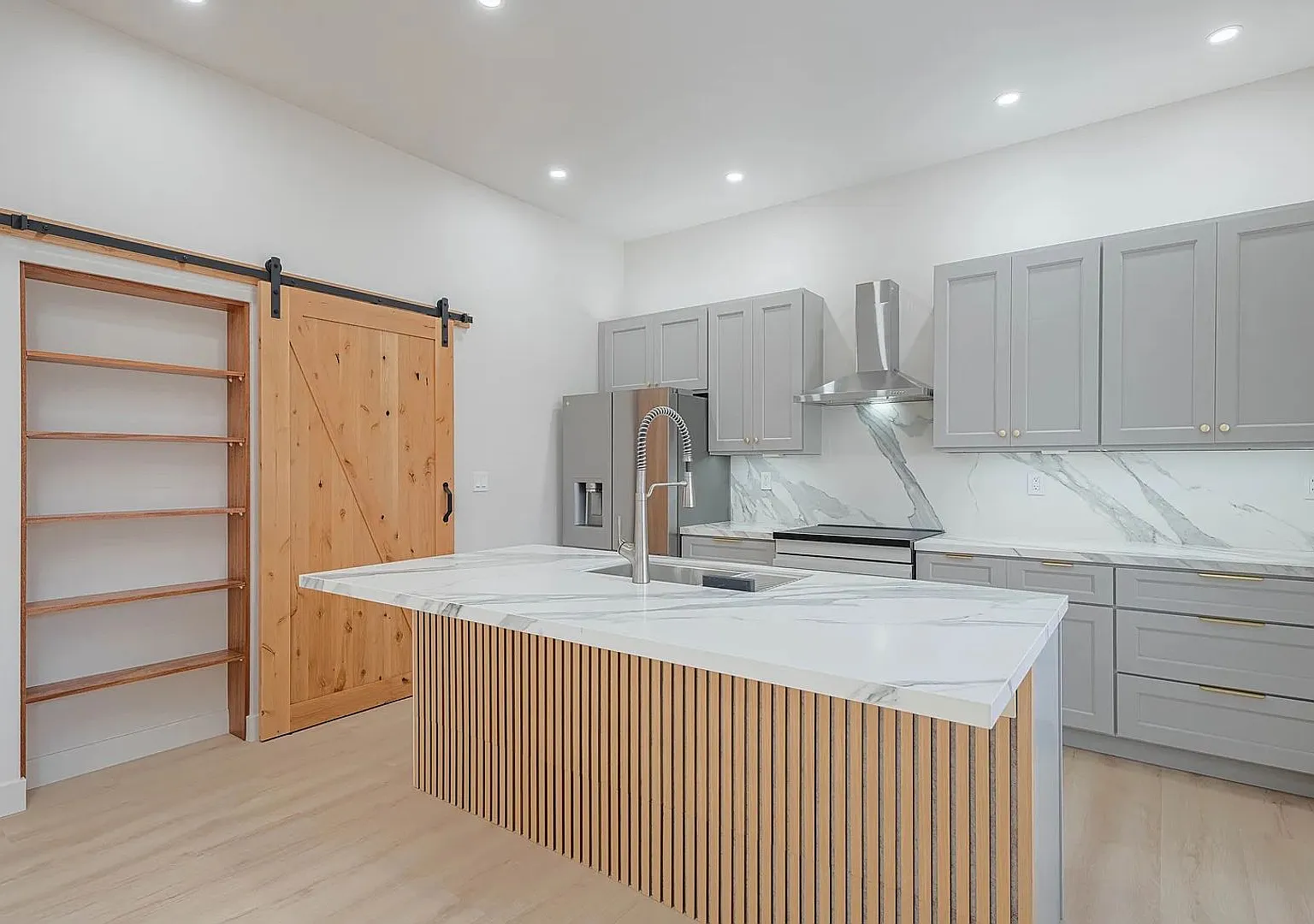 987 Harcourt Ave, Seaside, CA 93955 — Photo 1