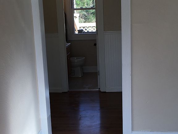 3rd image of 2346 Greenfield Ln