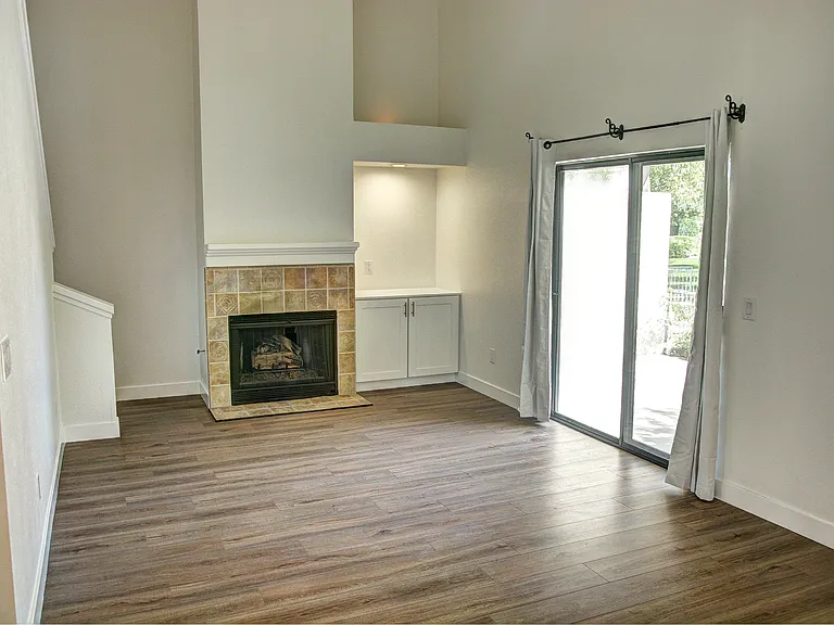 140 Willow Lake Dr — Photo 9