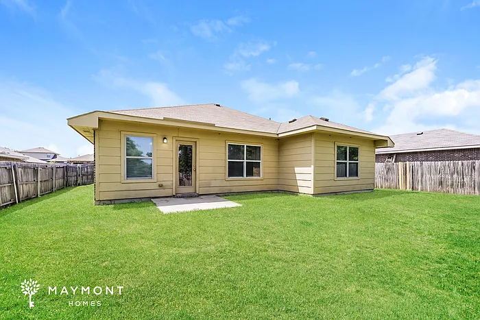 930 Haley Dr — Photo 14