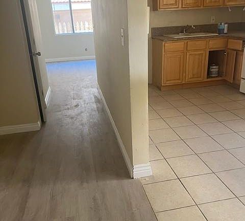 3rd image of 1821 Vine St #10