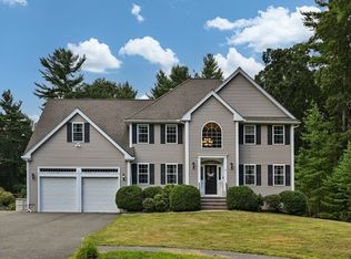 8 Yankee Woods Dr, North Reading, MA 01864
