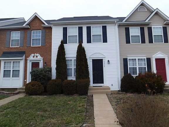 2nd image of 3939 Saint Michaels Sq
