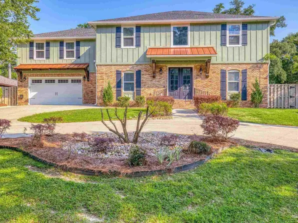 8925 Scenic Hills Dr, Pensacola, FL 32514