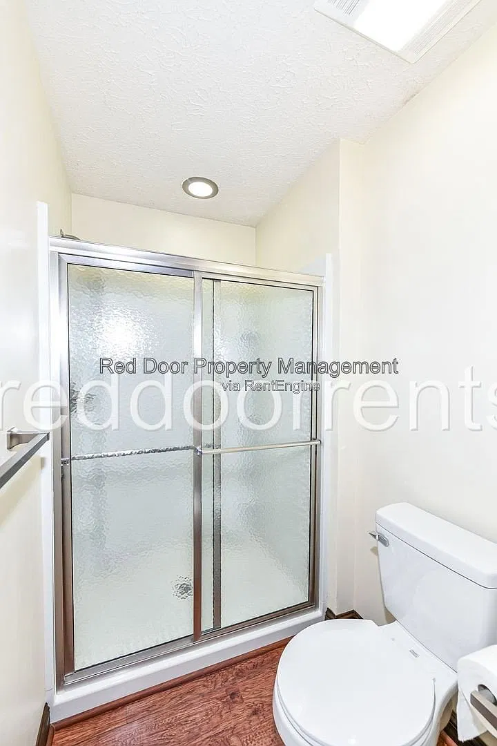 4 bed, 2.5 bath, 2136 sqft, $2,175 — Photo 4