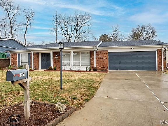 2nd image of 4852 Danebury Dr