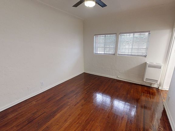 3rd image of 715 S Saint Andrews Pl #205