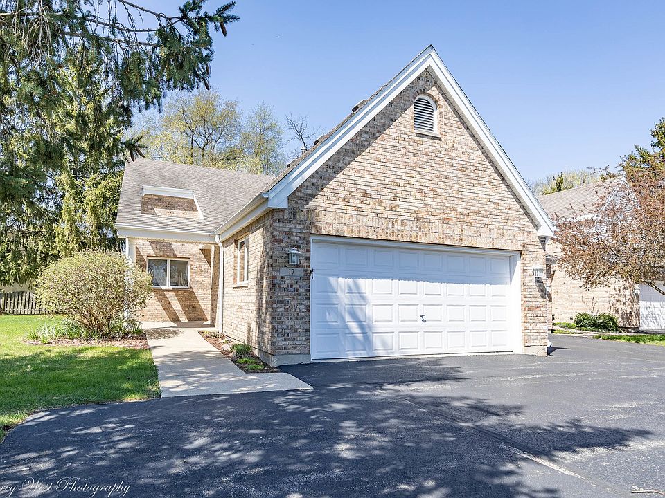 1st image of 17 Meadow Trl W