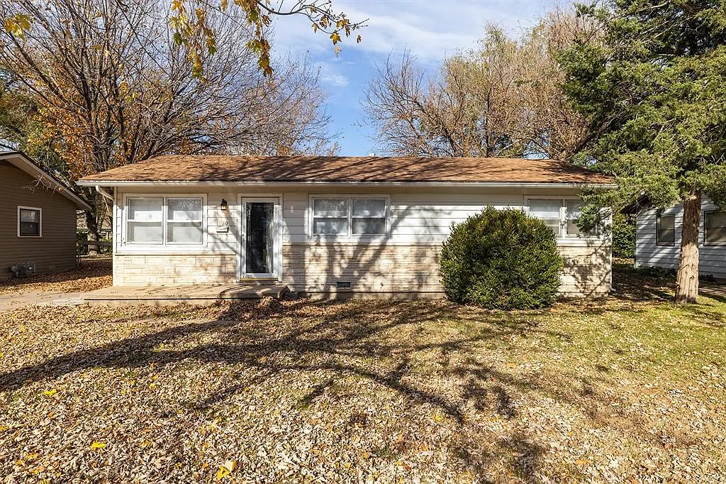 3 bed, 1000 sqft, $1,400 — Photo 1