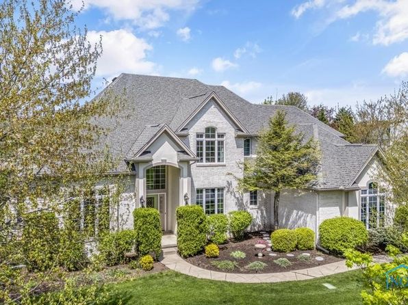 7048 Deer Hollow Ln, Maumee, OH 43537