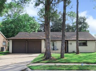 16011 Fathom Ln, Houston, TX 77062