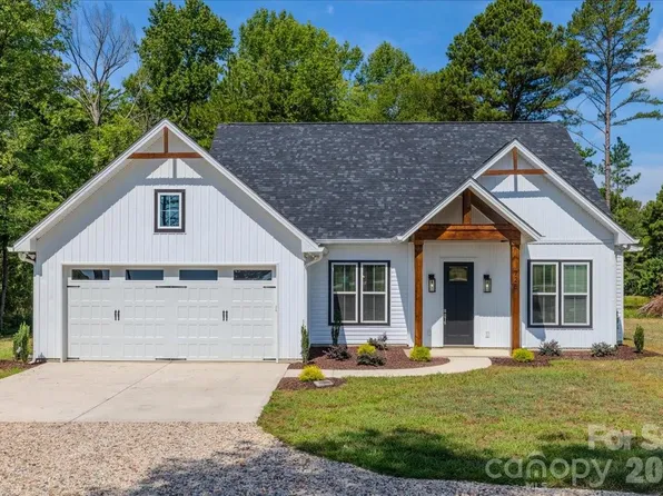 725 Potter Rd, Lancaster, SC 29720