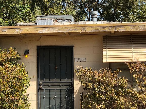 3rd image of 711 W Olive Ave