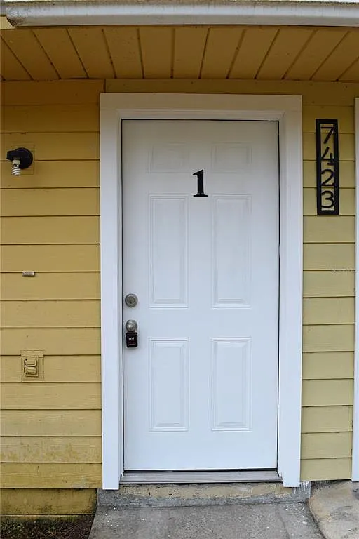 2 bed, 1.0 bath, 3294 sqft, $1,200 — Photo 2