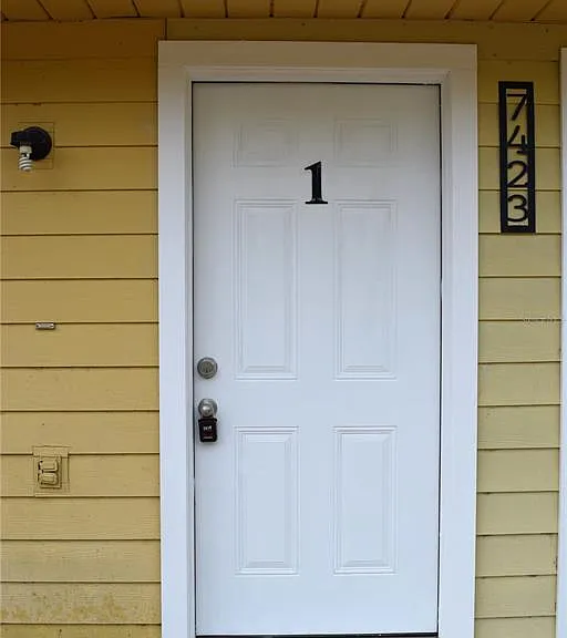 7423 SW 42nd Pl — Photo 2