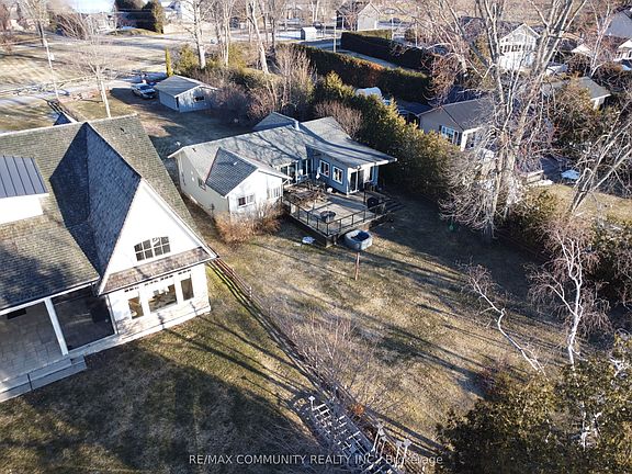 4th image of 579 Duclos Point Rd