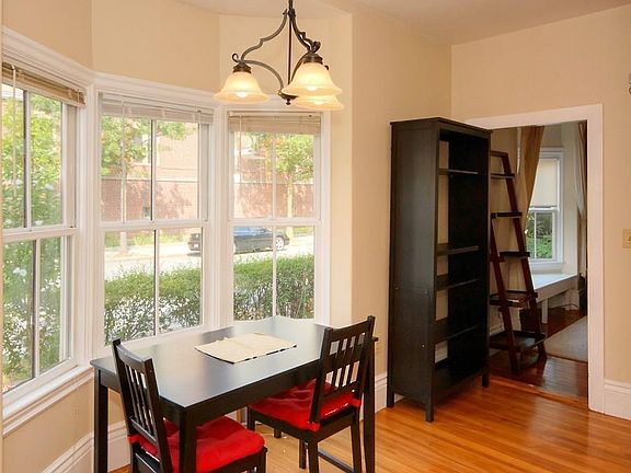 3rd image of 26-28 Mount Auburn St #26-1
