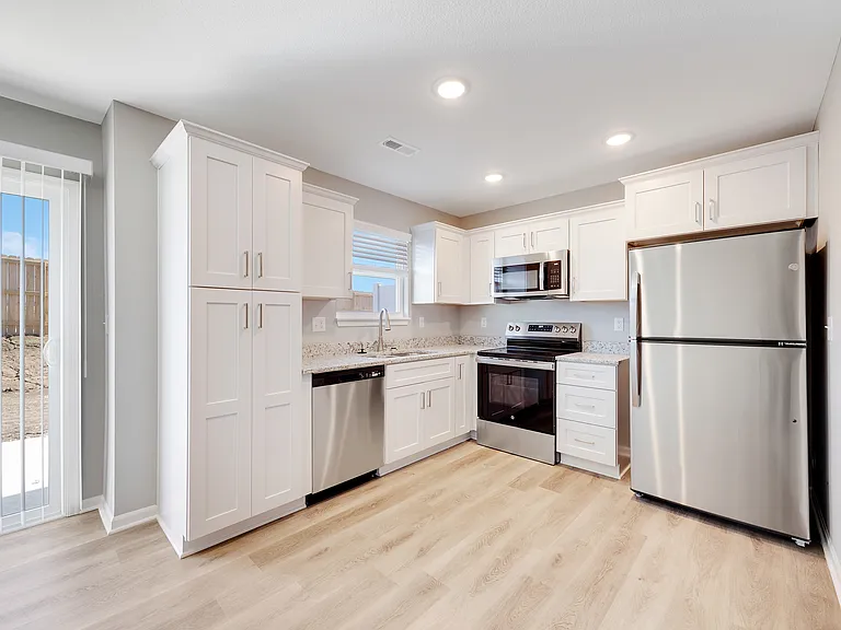 Copper Creek Apartments — Photo 19