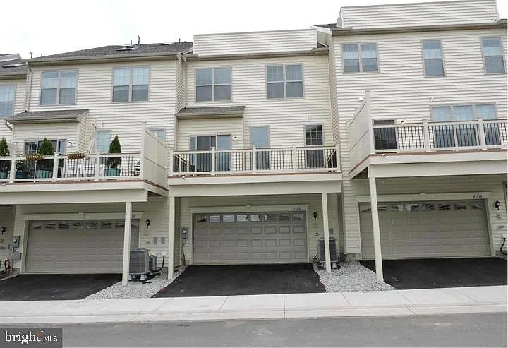 43112 India Wharf Sq — Photo 26