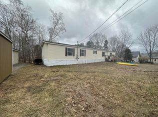 11 2nd St, Lincoln, ME 04457