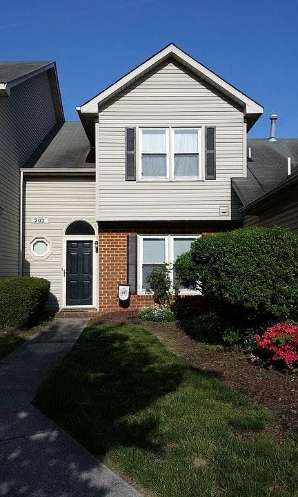 1st image of 202 Alder Wood Dr