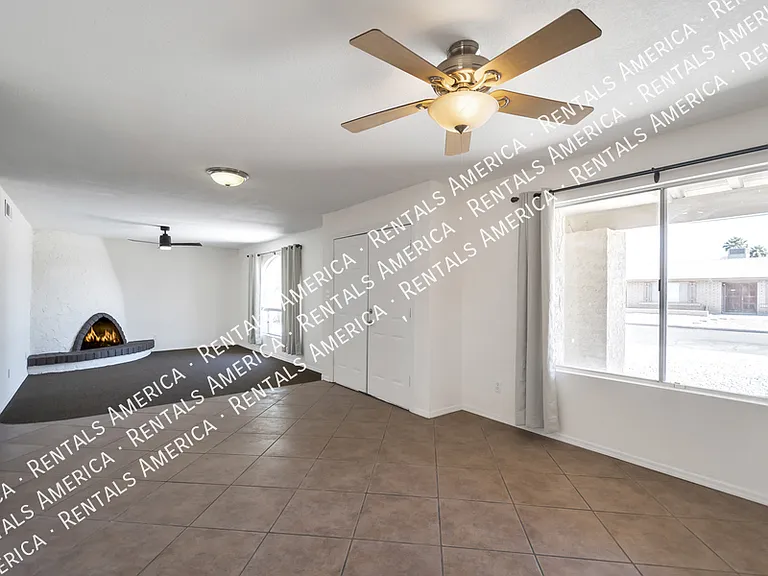 552 W Kilarea Ave — Photo 9