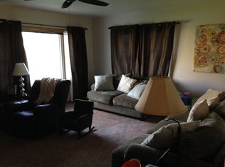 216 S 14th St, Fort Calhoun, NE 68023