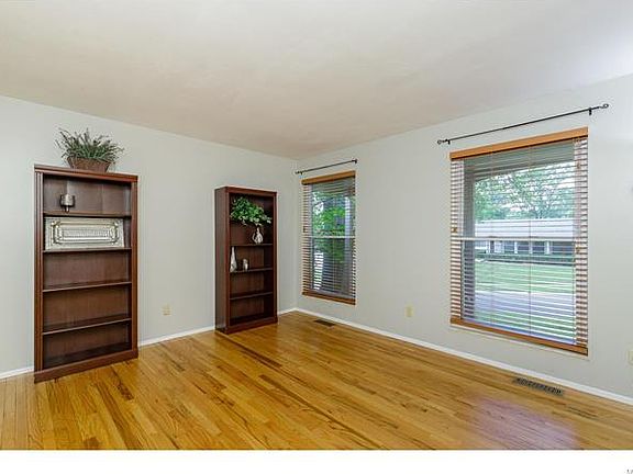 3rd image of 1416 Benbush Dr