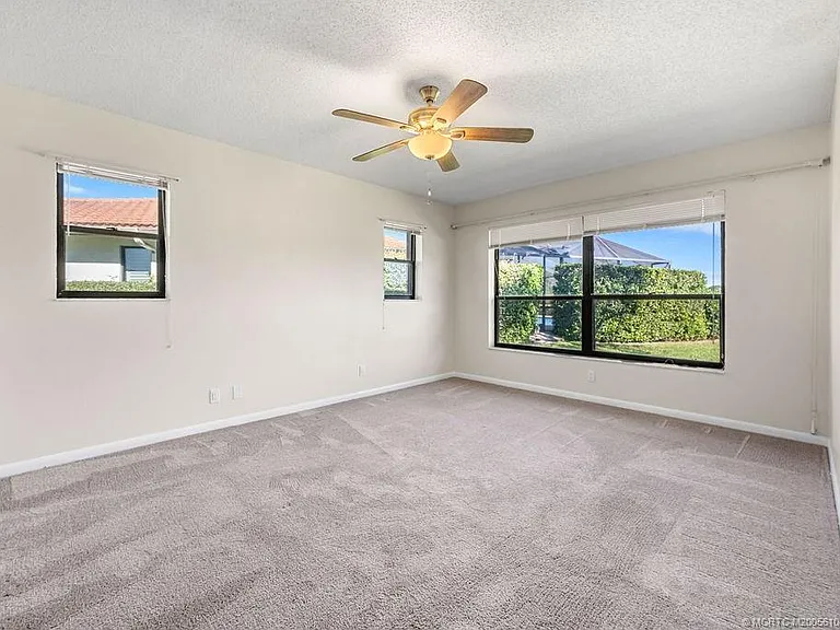 2386 SW Creekside Dr — Photo 17