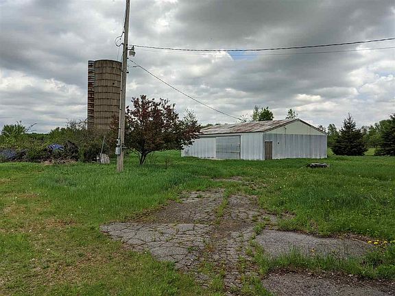 5th image of 4104 Shorey Ave