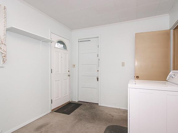 4th image of 12480 Alton Dr