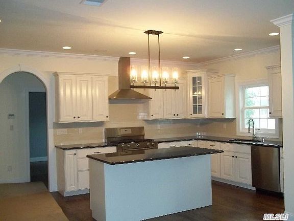 3rd image of 88 Leewater Ave