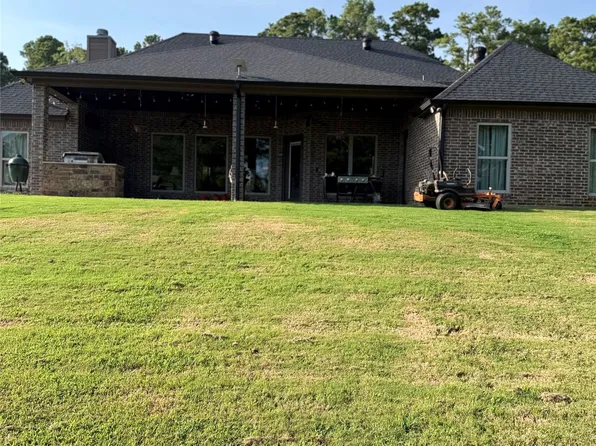 2371 Country Club Rd W, Longview, TX 75602