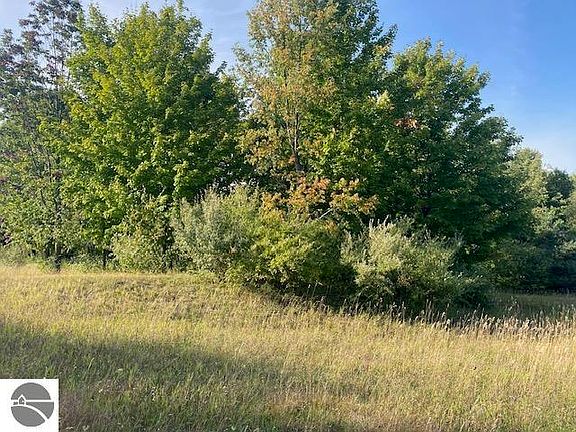 2nd image of 0 Morning Glory Ln